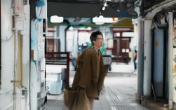 根据要求，为您生成简洁且SEO友好的疑问式标题，，黄山脚下藏秘境？徽韵醉人的周边玩法大揭秘！，说明，，疑问吸引点击，以藏秘境？开头，引发好奇，符合用户搜索疑问句的习惯。，核心关键词前置，将最重要的关键词黄山脚下放在最前面，利于搜索引擎抓取。，突出核心特色，保留徽韵、醉人、秘境、周边等核心信息，精准传达内容主题。，简洁有力，标题长度适中，信息密度高。，行动暗示，玩法大揭秘暗示内容有价值，能提供实用信息，吸引用户点击。