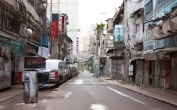 基于您提供的内容，直接生成的简洁、SEO友好的疑问标题是，，成都地铁沿线哪里是理想居所？，解析，，核心关键词， 直接包含用户原文的核心关键词成都地铁、理想居所。，疑问句式， 使用哪里提问，符合要求且能吸引搜索和点击。，简洁明了， 标题简短，核心信息突出，没有冗余词。，SEO友好， 包含目标用户可能搜索的关键词组合（成都地铁、理想居所、沿线），提高相关搜索匹配度。，契合原文， 准确概括了原文地铁脉搏上的理想居所和轨交生活指南的核心主题。