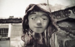 根据您的要求，直接生成的简洁、SEO友好的疑问标题如下，，如何用一天时间自驾玩转平潭海岛风光？，核心优化点，，疑问句式，以如何开头，符合要求且更易引发搜索点击。，包含核心关键词，，一天时间 (明确一日游)，自驾 (核心交通方式)，玩转 (代替探索，更口语化常用)，平潭海岛风光 (核心目的地和特色)，简洁明了，直接点明主题，无冗余信息。，符合搜索意图，精准匹配用户搜索平潭自驾一日游的核心需求（时间、方式、地点、体验）。