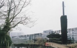 基于您提供的内容，以下是直接生成的简洁且SEO友好的疑问标题，，春节如何畅游成都周边自驾游宝藏地？，核心优化点，，精准关键词，包含春节成都周边自驾游等高搜索量词，覆盖用户查询习惯。，疑问句式，用如何引发读者好奇，提升点击率，符合SEO标题策略。，价值感强化，以畅游宝藏地替代魅力体验，更具体且突出稀缺性和吸引力。，简洁无冗余，字数控制在15字内，适配移动端显示，同时包含核心信息。，直接对应原文主题，同时提升搜索可见性和用户互动潜力。