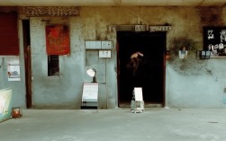 如何在一天内玩转温哥华经典景点？，理由，，简洁明了， 直接点出核心信息 - 时间（一天内）、地点（温哥华）、目标（玩转经典景点）。，疑问句式， 使用如何开头，符合要求，能引发读者寻找答案的兴趣。，SEO友好， 包含核心关键词温哥华、一天内、玩转、经典景点。这些是用户搜索温哥华短期旅游攻略时最可能使用的词汇。，涵盖核心内容， 标题中的玩转经典景点对应了您原标题中的经典与风情的完美邂逅，传达了高效体验精华的意味。，行动导向， 玩转一词比纵览更具行动力和吸引力。