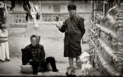 根据您的要求，为您生成简洁且SEO友好的疑问标题，，海阳出发青岛一日精华游，怎么玩转山海城？，说明，，包含核心关键词， 海阳出发、青岛一日精华游、山海城直接包含，利于搜索匹配。，疑问句式吸引点击， 怎么玩转... 以问题形式引发读者兴趣，符合用户搜索青岛一日游攻略的意图。，简洁明了， 清晰点明出发地、目的地、时长和核心特色（精华游、山海城韵）。，突出亮点， 精华游、玩转山海城点出游程价值和青岛特色（山、海、城）。，符合SEO， 核心关键词前置，句式自然通顺。