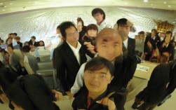 如何自驾一日尽享悉尼阳光海岸与都市脉搏？，说明，，疑问句式， 以如何开头，符合要求。，核心关键词前置， 自驾一日、尽享悉尼开头，突出核心搜索意图和地点。，包含核心要素， 明确包含了自驾、一日、悉尼、阳光海岸、都市脉搏这些原文关键信息点。，简洁有力， 标题精炼，长度适中，易于阅读和搜索引擎抓取。，吸引力， 尽享一词体现了体验的丰富性和吸引力。