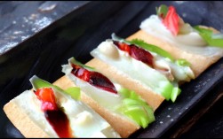 天津一日游美食怎么吃？煎饼果子、麻花...必尝正宗小吃攻略！，说明，，疑问句式， 怎么吃？ 直接点明核心疑问，吸引寻找美食攻略的用户。，核心关键词前置， 天津一日游美食 直接包含用户提供的关键词，利于SEO。，突出特色美食， 点名天津最具代表性的煎饼果子和麻花，并用省略号(...)暗示还有其他选择，增加吸引力。，强调价值与需求， 必尝正宗小吃攻略 精准击中游客核心需求——在有限时间内吃到地道、必吃的经典小吃，并提供攻略价值。，简洁性， 整体长度适中，信息密度高，易于阅读和传播。
