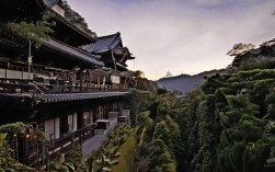 基于你的要求，为你生成一个简洁且SEO友好的疑问标题，，北京一日游红色路线有哪些必去景点？，说明，，疑问句式， 使用有哪些必去景点？直接点明用户搜索的核心意图（寻找景点推荐）。，核心关键词前置， 将最重要的关键词北京一日游红色路线放在标题最开头，利于搜索引擎识别。，包含核心信息， 清晰包含了北京、一日游、红色路线这三个核心要素。，简洁明了， 标题长度适中，直接点题，没有冗余词汇。，用户导向， 必去景点暗示了内容的实用性和推荐价值，吸引用户点击。