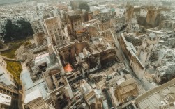 北京周边房山去哪玩？，说明，，包含核心关键词， 北京周边、房山 直接体现在标题中，利于搜索。，疑问句式， 去哪玩？ 是用户搜索周边游时常见的疑问形式，符合搜索意图。，简洁明了， 直接点明地点和核心问题（游玩），没有冗余信息。，地域指向清晰， 明确指向北京周边的房山区。