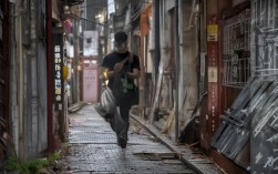根据您的要求，为您生成的简洁、SEO友好的疑问标题是，，咸阳一日游如何兼顾历史沉浸与当下享受？，核心提炼理由，，关键词突出， 包含核心搜索词咸阳一日游、历史沉浸、当下享受。，疑问句式， 直接引发用户好奇，符合搜索意图（寻求如何平衡两者的攻略）。，核心精髓概括， 精准概括了原文强调的沉浸历史与享受当下相结合的核心体验。，简洁有力， 语言精练，直接点明主题，易于搜索引擎抓取和理解。，吸引力， 兼顾一词点明了体验的独特性和价值，吸引用户点击。