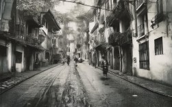 北京周边哪里酒店推荐？延庆、古北水镇等精选必住指南！，说明，，疑问形式， 以哪里开头，直接点明用户搜索的核心需求——寻找推荐地点。，核心关键词前置， 北京周边、酒店推荐是核心搜索词，放在标题最前面。，地域精准化， 加入具体热门目的地延庆、古北水镇，提升搜索匹配度和吸引力，覆盖更具体的长尾关键词。，价值点强调， 精选、必住指南 表明内容是经过筛选的优质推荐，增加点击欲望。，简洁有力， 整个标题长度适中，信息明确，易于阅读和理解。