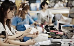 青山湖国家森林公园如何成为城市绿肺与避世天堂？，理由，，核心关键词前置， 将最重要的地点名称青山湖国家森林公园放在最前面，利于SEO识别。，突出核心价值， 清晰点明其两大核心价值，城市绿肺和避世天堂（宁静避世的同义、更具吸引力的表达）。，疑问句式， 使用如何成为...的疑问句式，能有效引发读者好奇心和点击欲。，简洁有力， 整个标题结构紧凑，信息明确，没有冗余词汇。，SEO友好， 包含了用户搜索时可能使用的核心关键词组合（青山湖国家森林公园、城市绿肺、避世天堂）。