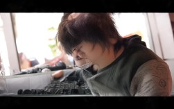 基于您提供的内容，为您生成简洁且SEO友好的疑问式标题，，重庆主城一日游怎么玩？魔幻山城精华路线推荐，说明，，核心关键词前置， 重庆主城一日游是核心搜索词，放在开头利于SEO。，疑问句式， 怎么玩？ 直接点明用户的核心疑问，吸引点击。，突出特色， 魔幻山城是重庆独特标签，吸引眼球。，强调精华， 精华路线推荐 精准概括内容价值（浓缩精华），并带有行动指引（推荐）。，简洁， 整个标题控制在20字以内，清晰明了。