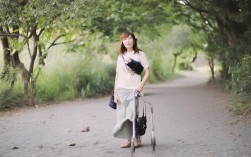 如何做好出发前准备，让旅行轻松无忧？，理由说明，，疑问句式， 以如何开头，直接引发读者思考和点击欲望。，包含核心关键词， 出发前准备 是您提供的核心内容，也是用户搜索的高频词。，突出核心价值/结果， 让旅行轻松无忧 直接点明了进行准备的核心目的和好处（对应轻松启程），吸引用户。，简洁明了， 标题清晰表达了主题和核心价值点。，SEO友好， 包含目标关键词，长度适中，语义明确。