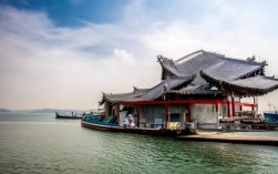 深圳海岸城一日游怎么玩？打卡都市摩登生活！，说明，，核心关键词前置， 深圳海岸城一日游 是搜索的核心关键词，放在最前面利于SEO。，疑问句式， 怎么玩？ 直接点明用户搜索意图（寻找攻略、玩法），符合搜索习惯，吸引点击。，突出亮点， 打卡都市摩登生活！ 简洁概括了原文核心主题（都市中心、摩登生活图鉴），并用打卡这个流行词增加吸引力。，简洁有力， 整个标题精炼，信息明确，没有冗余词汇。，SEO友好， 包含了用户可能搜索的关键词组合（深圳海岸城、一日游、怎么玩、打卡、摩登生活）。