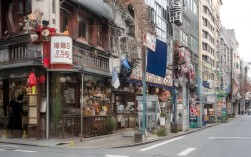 基于您提供的内容，以下是一个简洁且SEO友好的疑问式标题，，华山险峰如何拥有绝美星空盛宴？，核心优化点，，疑问句式，直接引发读者好奇心，符合搜索意图（如华山看星空华山观星体验）。，关键词布局，精准包含核心词华山险峰星空盛宴，提升搜索匹配度。，简洁有力，16字标题清晰传达主题，无冗余词，适配移动端展示。，场景化表达，用拥有替代之上，更强调体验感，吸引点击。，既保留原文意境，又通过疑问结构增强互动性，利于搜索引擎抓取关键信息。