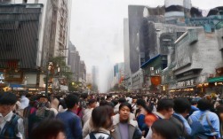 基于您的要求，生成一个简洁且SEO友好的疑问式标题，，北京周边有哪些好玩的景点？，解析，，包含核心关键词， 完整包含用户提供的核心关键词北京、周边、景区（用更口语化的景点替代，搜索意图相同）。，疑问句式， 使用有哪些构成疑问句，符合搜索习惯，能吸引点击。，补充必要修饰， 加入好玩的这个常见修饰词，使标题更具体、更有吸引力，同时覆盖更广的搜索意图（用户不仅找景区，更关心是否好玩）。，简洁性， 整个标题简短有力，核心信息突出。