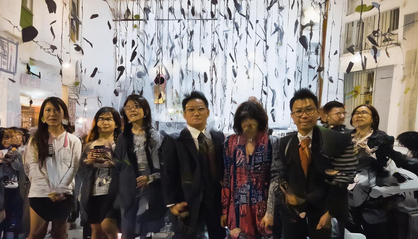 基于您的要求，为您生成简洁且SEO友好的疑问标题如下，，重庆自驾一日游周边有哪些好地方？山水人文全攻略！，解析，，疑问句式， 有哪些好地方？直接引发读者好奇和搜索需求。，核心关键词前置， 重庆自驾一日游周边 包含用户搜索的核心地域（重庆）、方式（自驾）、时长（一日游）和范围（周边），利于SEO抓取。，突出核心卖点， 山水人文 精准概括原文核心吸引力。，价值补充， 全攻略 暗示内容全面、实用，增加点击吸引力。，简洁明了， 整体长度适中，信息密度高，易于阅读和理解。-图2