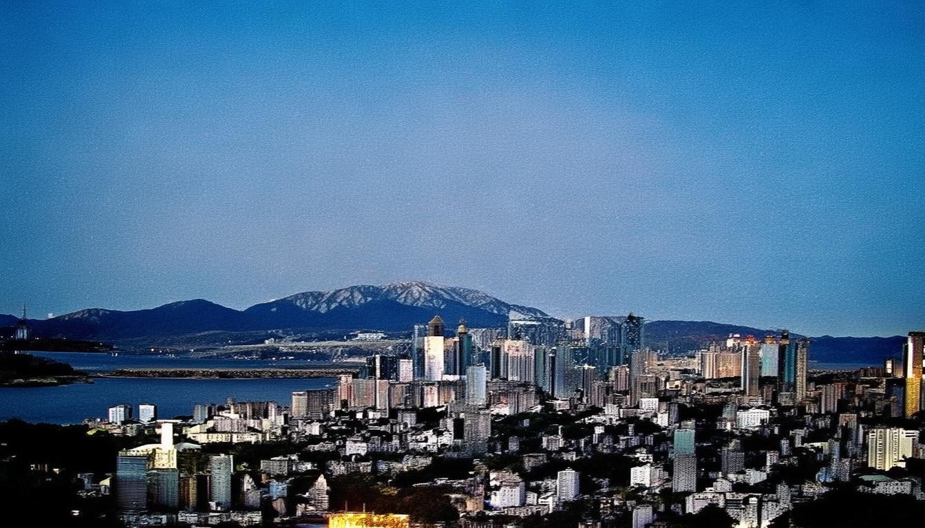 寒山寺，千年古寺的钟声为何传唱至今？，解析，，核心关键词前置 - 寒山寺直接点题，符合SEO搜索习惯；，疑问句式引发好奇 为何传唱至今？激发读者探索欲，提升点击率；，文化符号强化记忆 钟声呼应枫桥夜泊经典意象，点明历史底蕴；，时间维度凸显价值 千年古寺概括悠久历史，暗示内容深度。  精准融合历史背景（千年古寺）与核心魅力（钟声文化），同时通过开放式提问增强吸引力，符合搜索引擎与读者双重需求。-图1