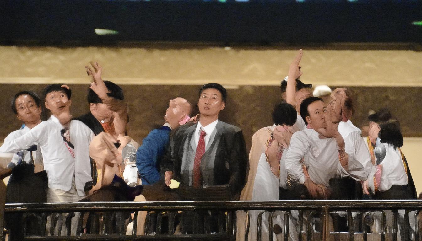 南京周边一日游去哪玩？推荐10个必去景点！，理由说明，，包含核心关键词， 直接包含用户搜索的核心词南京周边、玩。，疑问句式吸引点击， 去哪玩？是用户搜索时常见的疑问句式，符合搜索意图，能有效吸引点击。，加入高频搜索词， 一日游是周边游的热门搜索词，精准定位需求。，提供价值暗示， 推荐10个必去景点！ 明确告诉用户文章内容（推荐清单），并暗示数量和价值（必去）。，简洁有力， 标题长度适中，信息明确。-图2