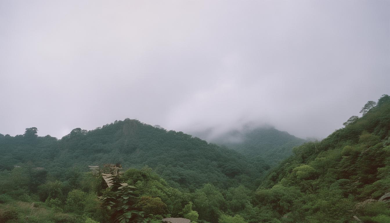 白石山周边怎么深度玩？资深向导亲测攻略，说明，，疑问形式， 以怎么深度玩？开头，直接点明用户搜索意图（如何游玩），符合SEO常见疑问词搜索习惯。，核心关键词， 包含最重要的关键词白石山周边和深度玩。，价值点突出， 资深向导亲测攻略 强调了内容的独特价值（专业、经验、实测），增加可信度和吸引力。，简洁明了， 整个标题简短有力，信息传达清晰。，SEO友好， 标题精准匹配用户搜索白石山周边怎么玩、白石山深度游攻略、白石山向导推荐等潜在长尾关键词。-图1