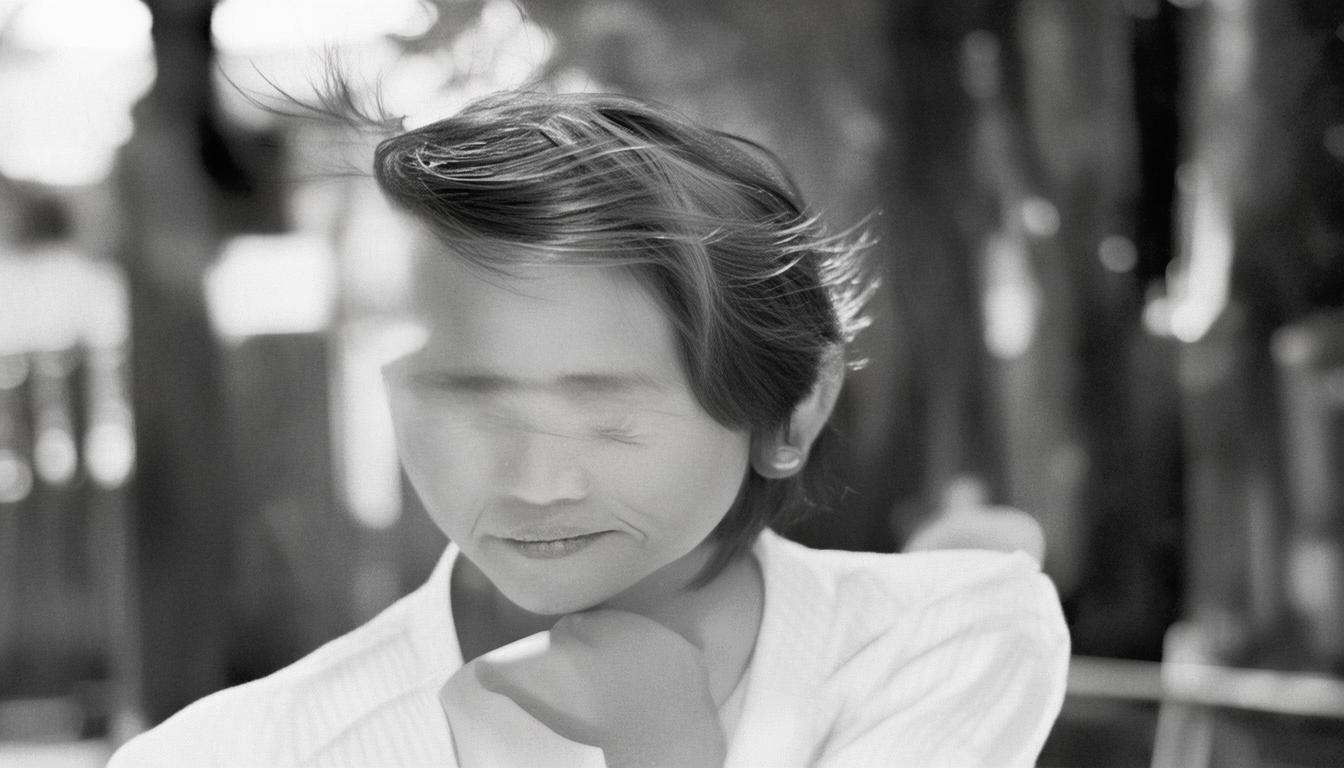 根据您的要求，为您生成简洁且SEO友好的疑问式标题，，开平周边哪里，侨乡风韵与时光漫步的宝藏之地？，核心优化点，，疑问句式， 以哪里开头，直接引发搜索者的好奇心，符合常见搜索习惯（如开平周边哪里好玩）。，包含核心关键词，，开平周边 - 明确地理定位。，侨乡风韵 突出核心文化特色。，时光漫步 点明慢节奏、历史感体验。，宝藏之地 制造吸引力，暗示独特价值。，简洁明了， 标题长度适中，核心信息一目了然。，符合意图， 直接对应内容主题，引导寻找开平周边具有侨乡特色和历史漫步体验的目的地。-图1