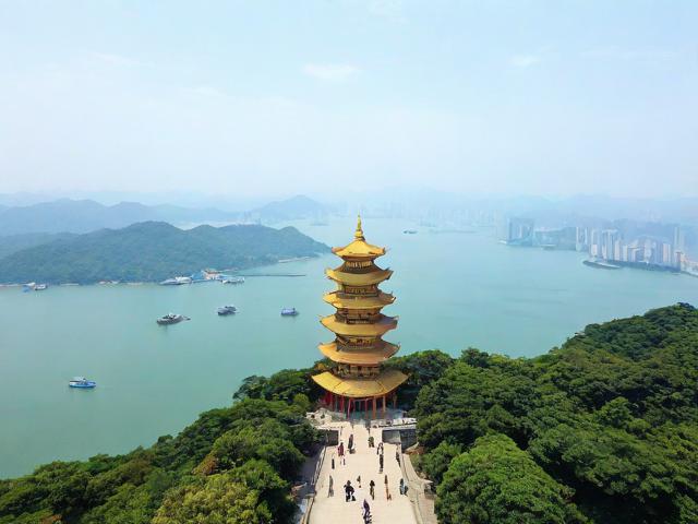 基于您提供的内容,生成的简洁且SEO友好的疑问标题为,,为什么鼎湖山被誉为自然绿肺与佛教圣地?,直接使用核心关键词鼎湖山、自然绿肺、佛教圣地,采用疑问句式,吸引点击,简洁明了,准确概括原文核心信息,被誉为突出其公认地位,增加吸引力-图3 基于您提供的内容,生成的简洁且SEO友好的疑问标题为,,为什么鼎湖山被誉为自然绿肺与佛教圣地?,直接使用核心关键词鼎湖山、自然绿肺、佛教圣地,采用疑问句式,吸引点击,简洁明了,准确概括原文核心信息,被誉为突出其公认地位,增加吸引力-图3