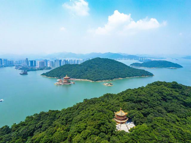 基于您提供的内容,生成的简洁且SEO友好的疑问标题为,,为什么鼎湖山被誉为自然绿肺与佛教圣地?,直接使用核心关键词鼎湖山、自然绿肺、佛教圣地,采用疑问句式,吸引点击,简洁明了,准确概括原文核心信息,被誉为突出其公认地位,增加吸引力-图4 基于您提供的内容,生成的简洁且SEO友好的疑问标题为,,为什么鼎湖山被誉为自然绿肺与佛教圣地?,直接使用核心关键词鼎湖山、自然绿肺、佛教圣地,采用疑问句式,吸引点击,简洁明了,准确概括原文核心信息,被誉为突出其公认地位,增加吸引力-图4