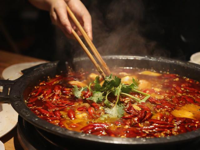 如何通过舌尖上的烟火气探寻地道市井美食?-图1 如何通过舌尖上的烟火气探寻地道市井美食?-图1