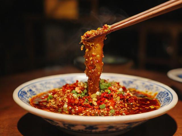 如何通过舌尖上的烟火气探寻地道市井美食?-图2 如何通过舌尖上的烟火气探寻地道市井美食?-图2