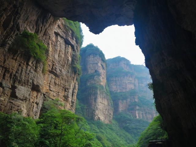 太行山脉的喀斯特奇观?探秘崆山白云洞的神秘地貌-图2 太行山脉的喀斯特奇观?探秘崆山白云洞的神秘地貌-图2