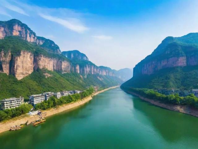 根据要求,为您生成简洁且SEO友好的疑问标题,,长治周边一日游,山水奇观+古韵探秘近在咫尺?,说明,,核心关键词前置, 长治周边一日游 是搜索核心,放在最前面。,突出核心卖点, 明确点出山水奇观和古韵探秘两大核心吸引力。,强调优势(距离), 用近在咫尺替代原文的尽在咫尺之间,更简洁且是常用表达,突出距离优势。,疑问句式, 使用问号结尾,引发好奇,增加点击欲,符合疑问标题要求。,简洁, 整体控制在合理长度,信息密集无冗余。-图2 根据要求,为您生成简洁且SEO友好的疑问标题,,长治周边一日游,山水奇观+古韵探秘近在咫尺?,说明,,核心关键词前置, 长治周边一日游 是搜索核心,放在最前面。,突出核心卖点, 明确点出山水奇观和古韵探秘两大核心吸引力。,强调优势(距离), 用近在咫尺替代原文的尽在咫尺之间,更简洁且是常用表达,突出距离优势。,疑问句式, 使用问号结尾,引发好奇,增加点击欲,符合疑问标题要求。,简洁, 整体控制在合理长度,信息密集无冗余。-图2