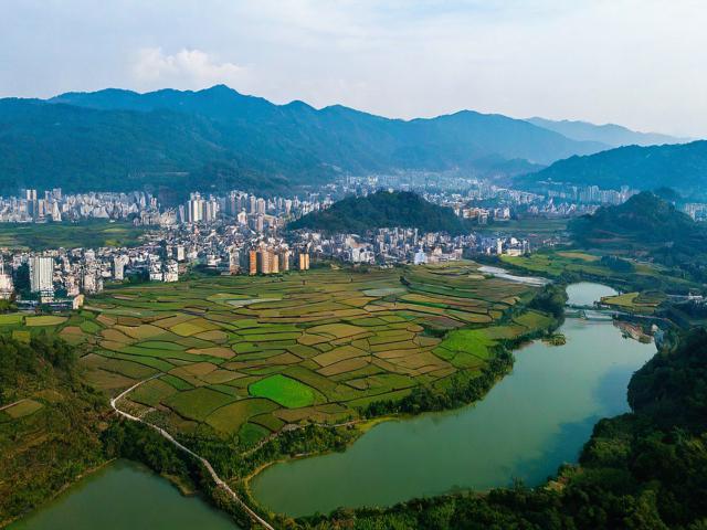 保山市如何融合历史与自然?-图1 保山市如何融合历史与自然?-图1