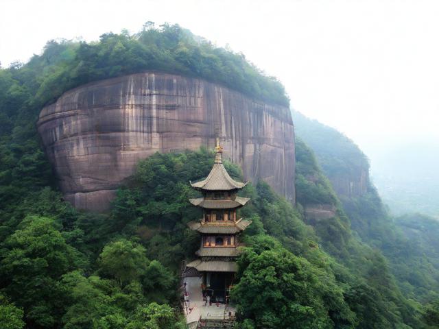 雁荡山的地质奇观与千年古刹如何探秘？，说明，，包含核心关键词， 直接包含了用户提供的核心元素雁荡山、地质奇观、古刹。，疑问句式， 使用如何探秘形成疑问，吸引点击并暗示内容将提供探秘的线索或方法。，简洁明了， 标题长度适中，信息明确。，SEO友好， 关键词前置且自然组合，方便搜索引擎理解和用户搜索（如搜索雁荡山 地质奇观、雁荡山 古刹、雁荡山 探秘等都可能匹配）。-图2