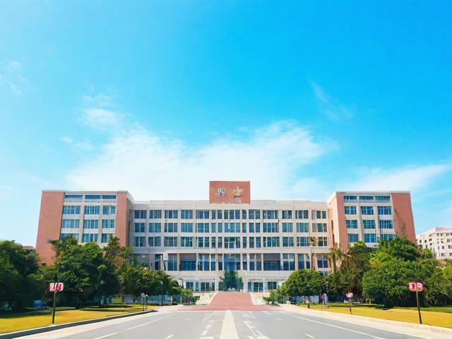 中国海洋大学周边，青春、学术与海风如何交织成活力地带？-图1