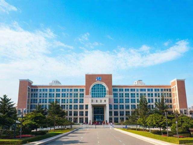 中国海洋大学周边，青春、学术与海风如何交织成活力地带？-图4