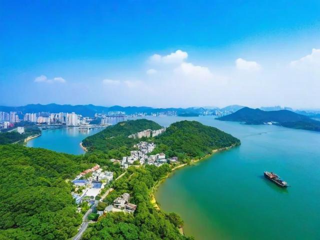 基于您提供的内容,生成最简洁且SEO友好的疑问式标题如下,,宁波1小时车程内有哪些宝藏旅行地?,理由说明,,核心关键词前置,开头包含核心搜索词宁波,符合SEO抓取规则。,明确范围,1小时车程内比一小时圈更口语化、更清晰,点明核心优势(短途/周边)。,保留吸引力词汇,宝藏旅行地直接保留,突出资源稀缺性和探索价值,吸引点击。,疑问句式,使用有哪些引发读者好奇,提高点击率。,简洁直接,无冗余词汇,完整传达主题。-图2 基于您提供的内容,生成最简洁且SEO友好的疑问式标题如下,,宁波1小时车程内有哪些宝藏旅行地?,理由说明,,核心关键词前置,开头包含核心搜索词宁波,符合SEO抓取规则。,明确范围,1小时车程内比一小时圈更口语化、更清晰,点明核心优势(短途/周边)。,保留吸引力词汇,宝藏旅行地直接保留,突出资源稀缺性和探索价值,吸引点击。,疑问句式,使用有哪些引发读者好奇,提高点击率。,简洁直接,无冗余词汇,完整传达主题。-图2