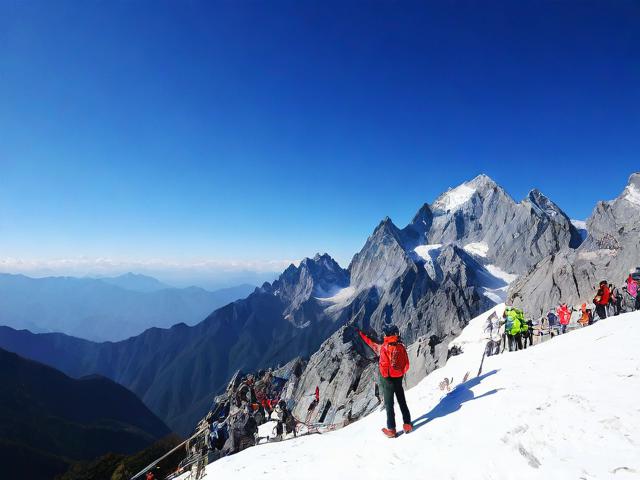 玉龙雪山为什么是神山的壮丽与挑战?-图2 玉龙雪山为什么是神山的壮丽与挑战?-图2