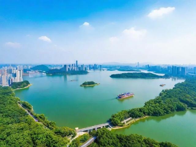 岳阳周边一日游自驾怎么玩?解锁湖光山色隐藏景点推荐-图1 岳阳周边一日游自驾怎么玩?解锁湖光山色隐藏景点推荐-图1