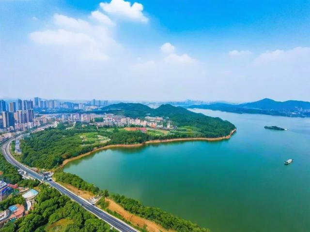 岳阳周边一日游自驾怎么玩?解锁湖光山色隐藏景点推荐-图4 岳阳周边一日游自驾怎么玩?解锁湖光山色隐藏景点推荐-图4