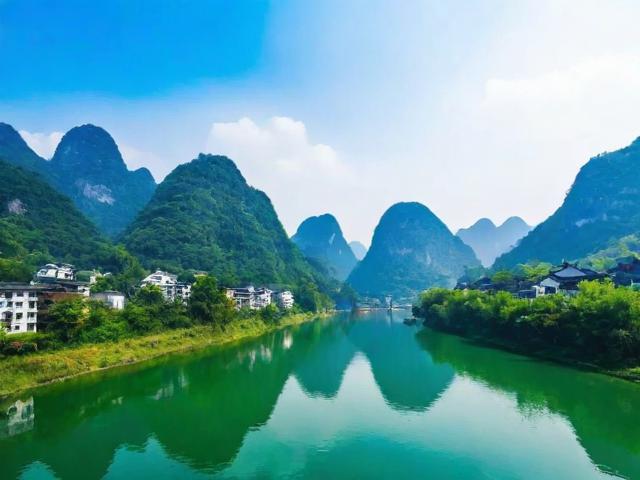 岳西一日游怎么玩?沉浸山水间的精华路线!,说明,,疑问形式, 使用了怎么玩?这个常见搜索疑问句式,吸引点击。,核心关键词, 清晰包含核心关键词岳西一日游。,核心卖点, 沉浸山水间 直接点出核心体验和吸引力。,价值提升, 精华路线 替代完美体验,更具体、更具行动指导性,暗示攻略价值,也更符合搜索意图(用户常搜路线)。,简洁有力, 整体长度适中,信息密度高,易于阅读和搜索引擎抓取。,SEO友好, 结构清晰(地点+时间+疑问+核心体验+价值),关键词前置且自然融入。-图4 岳西一日游怎么玩?沉浸山水间的精华路线!,说明,,疑问形式, 使用了怎么玩?这个常见搜索疑问句式,吸引点击。,核心关键词, 清晰包含核心关键词岳西一日游。,核心卖点, 沉浸山水间 直接点出核心体验和吸引力。,价值提升, 精华路线 替代完美体验,更具体、更具行动指导性,暗示攻略价值,也更符合搜索意图(用户常搜路线)。,简洁有力, 整体长度适中,信息密度高,易于阅读和搜索引擎抓取。,SEO友好, 结构清晰(地点+时间+疑问+核心体验+价值),关键词前置且自然融入。-图4