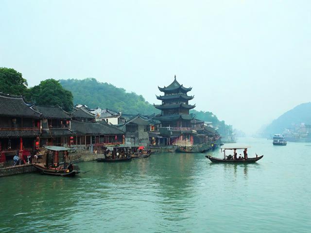 基于您提供的内容,为您生成简洁且SEO友好的疑问标题,,东坡赤壁一日游攻略,如何体验苏轼的文学足迹?,说明,,核心关键词前置, 东坡赤壁一日游攻略 直接包含核心搜索词(东坡赤壁、一日游、攻略),利于SEO。,疑问句式吸引点击, 如何体验... 是一个明确的疑问句,能引发读者好奇和点击欲。,突出核心体验, 体验苏轼的文学足迹 精准概括了原文与千古文豪的心灵际会的核心内涵,点明旅行目的。,简洁明了, 整个标题清晰表达了地点、时间、核心人物(苏轼)和旅行目的(体验文学足迹)。-图3 基于您提供的内容,为您生成简洁且SEO友好的疑问标题,,东坡赤壁一日游攻略,如何体验苏轼的文学足迹?,说明,,核心关键词前置, 东坡赤壁一日游攻略 直接包含核心搜索词(东坡赤壁、一日游、攻略),利于SEO。,疑问句式吸引点击, 如何体验... 是一个明确的疑问句,能引发读者好奇和点击欲。,突出核心体验, 体验苏轼的文学足迹 精准概括了原文与千古文豪的心灵际会的核心内涵,点明旅行目的。,简洁明了, 整个标题清晰表达了地点、时间、核心人物(苏轼)和旅行目的(体验文学足迹)。-图3