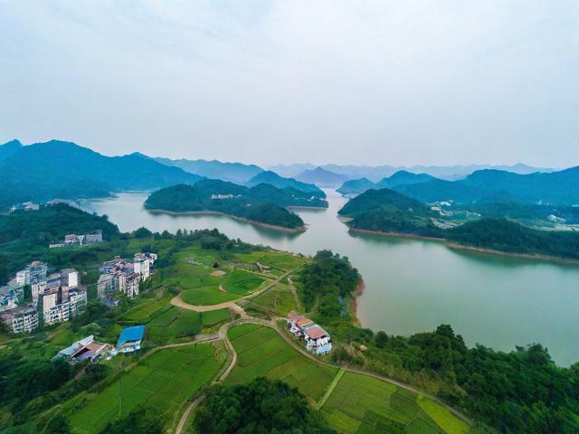 为什么选择湾里?揭秘其独特优势与吸引力-图1 为什么选择湾里?揭秘其独特优势与吸引力-图1