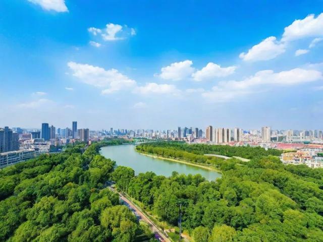 太原周边有哪些避暑胜地适合一日游?,理由说明,,核心关键词, 直接包含用户搜索的核心词太原、避暑胜地、一日游。,疑问句式, 以有哪些开头,符合用户搜索疑问的习惯,提高点击率。,地域明确, 太原周边清晰定位范围。,季节需求, 避暑胜地精准点出夏日清凉的核心诉求。,行程时长, 一日游满足用户对短途出游的需求。,简洁有力, 标题简短,信息点明确,易于阅读和理解。-图1 太原周边有哪些避暑胜地适合一日游?,理由说明,,核心关键词, 直接包含用户搜索的核心词太原、避暑胜地、一日游。,疑问句式, 以有哪些开头,符合用户搜索疑问的习惯,提高点击率。,地域明确, 太原周边清晰定位范围。,季节需求, 避暑胜地精准点出夏日清凉的核心诉求。,行程时长, 一日游满足用户对短途出游的需求。,简洁有力, 标题简短,信息点明确,易于阅读和理解。-图1