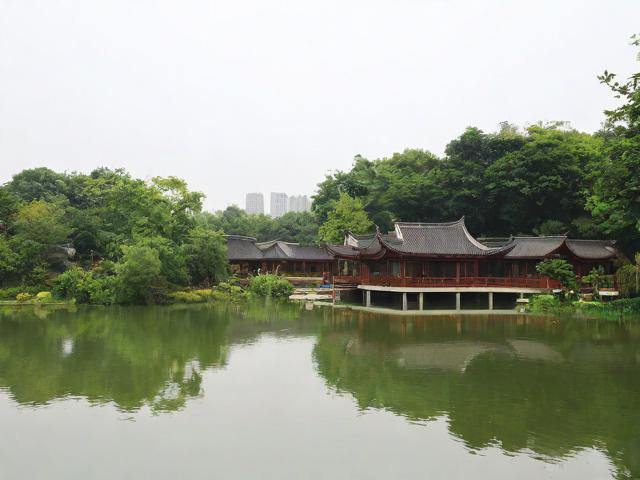 成都温江避暑一日游怎么玩?都市绿洲清凉攻略!,说明,,核心关键词前置, 成都温江避暑一日游 直接包含用户最可能搜索的关键词。,疑问句式, 怎么玩? 是常见的旅游攻略搜索句式,吸引点击,明确提供解决方案。,突出特色与价值, 都市绿洲 点明环境特色,清凉攻略 直接回应避暑核心需求,并点明内容价值(攻略)。,简洁有力, 整体长度适中,信息明确。,SEO友好, 包含地点(成都温江)、核心活动(避暑、一日游)、用户意图(怎么玩、攻略)。-图1 成都温江避暑一日游怎么玩?都市绿洲清凉攻略!,说明,,核心关键词前置, 成都温江避暑一日游 直接包含用户最可能搜索的关键词。,疑问句式, 怎么玩? 是常见的旅游攻略搜索句式,吸引点击,明确提供解决方案。,突出特色与价值, 都市绿洲 点明环境特色,清凉攻略 直接回应避暑核心需求,并点明内容价值(攻略)。,简洁有力, 整体长度适中,信息明确。,SEO友好, 包含地点(成都温江)、核心活动(避暑、一日游)、用户意图(怎么玩、攻略)。-图1