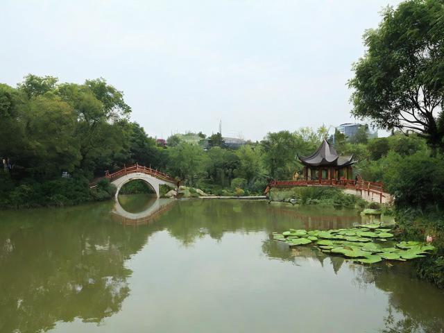 成都温江避暑一日游怎么玩?都市绿洲清凉攻略!,说明,,核心关键词前置, 成都温江避暑一日游 直接包含用户最可能搜索的关键词。,疑问句式, 怎么玩? 是常见的旅游攻略搜索句式,吸引点击,明确提供解决方案。,突出特色与价值, 都市绿洲 点明环境特色,清凉攻略 直接回应避暑核心需求,并点明内容价值(攻略)。,简洁有力, 整体长度适中,信息明确。,SEO友好, 包含地点(成都温江)、核心活动(避暑、一日游)、用户意图(怎么玩、攻略)。-图4 成都温江避暑一日游怎么玩?都市绿洲清凉攻略!,说明,,核心关键词前置, 成都温江避暑一日游 直接包含用户最可能搜索的关键词。,疑问句式, 怎么玩? 是常见的旅游攻略搜索句式,吸引点击,明确提供解决方案。,突出特色与价值, 都市绿洲 点明环境特色,清凉攻略 直接回应避暑核心需求,并点明内容价值(攻略)。,简洁有力, 整体长度适中,信息明确。,SEO友好, 包含地点(成都温江)、核心活动(避暑、一日游)、用户意图(怎么玩、攻略)。-图4