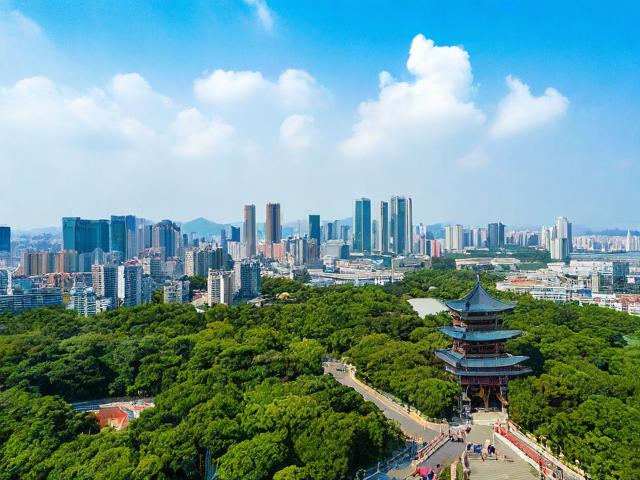 东莞长安周边一日游景点有哪些？，说明，，包含核心关键词， 东莞长安、周边、一日游、景点 都是用户搜索的核心词汇。，疑问句式， 使用有哪些？符合用户搜索疑问句的习惯（如东莞长安周边一日游去哪玩？），更容易匹配搜索意图。，简洁明了， 直接点明主题，没有多余词汇，长度适中。，地域性明确， 东莞长安周边清晰定位了范围。，包含核心诉求， 一日游景点直接回答了用户的核心需求（去哪玩）。-图1