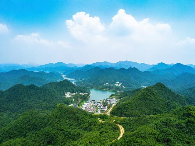 绵阳周边有哪些隐秘景点适合一日自驾?,说明,,疑问形式, 使用了有哪些...适合...?的疑问句式,符合要求,能引发读者兴趣。,核心关键词, 包含了最重要的SEO关键词,绵阳周边、隐秘景点、一日自驾。,简洁明了, 直接点明核心信息(地点,绵阳周边;方式,一日自驾;特色,隐秘景点)。,吸引力, 隐秘景点一词能有效吸引寻找独特、小众目的地的人群。-图2 绵阳周边有哪些隐秘景点适合一日自驾?,说明,,疑问形式, 使用了有哪些...适合...?的疑问句式,符合要求,能引发读者兴趣。,核心关键词, 包含了最重要的SEO关键词,绵阳周边、隐秘景点、一日自驾。,简洁明了, 直接点明核心信息(地点,绵阳周边;方式,一日自驾;特色,隐秘景点)。,吸引力, 隐秘景点一词能有效吸引寻找独特、小众目的地的人群。-图2