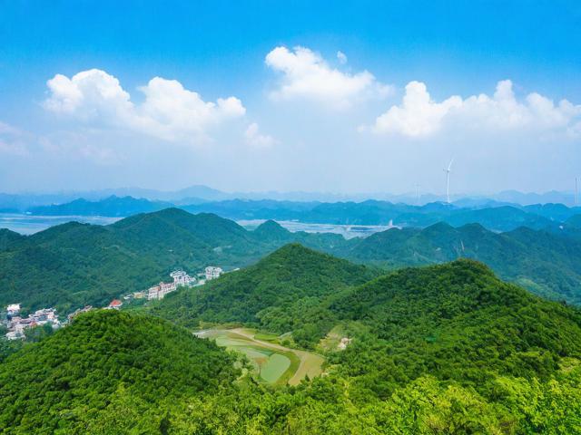 绵阳周边有哪些隐秘景点适合一日自驾?,说明,,疑问形式, 使用了有哪些...适合...?的疑问句式,符合要求,能引发读者兴趣。,核心关键词, 包含了最重要的SEO关键词,绵阳周边、隐秘景点、一日自驾。,简洁明了, 直接点明核心信息(地点,绵阳周边;方式,一日自驾;特色,隐秘景点)。,吸引力, 隐秘景点一词能有效吸引寻找独特、小众目的地的人群。-图3 绵阳周边有哪些隐秘景点适合一日自驾?,说明,,疑问形式, 使用了有哪些...适合...?的疑问句式,符合要求,能引发读者兴趣。,核心关键词, 包含了最重要的SEO关键词,绵阳周边、隐秘景点、一日自驾。,简洁明了, 直接点明核心信息(地点,绵阳周边;方式,一日自驾;特色,隐秘景点)。,吸引力, 隐秘景点一词能有效吸引寻找独特、小众目的地的人群。-图3