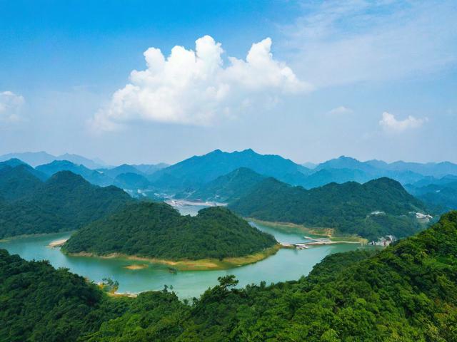 绵阳周边有哪些隐秘景点适合一日自驾?,说明,,疑问形式, 使用了有哪些...适合...?的疑问句式,符合要求,能引发读者兴趣。,核心关键词, 包含了最重要的SEO关键词,绵阳周边、隐秘景点、一日自驾。,简洁明了, 直接点明核心信息(地点,绵阳周边;方式,一日自驾;特色,隐秘景点)。,吸引力, 隐秘景点一词能有效吸引寻找独特、小众目的地的人群。-图4 绵阳周边有哪些隐秘景点适合一日自驾?,说明,,疑问形式, 使用了有哪些...适合...?的疑问句式,符合要求,能引发读者兴趣。,核心关键词, 包含了最重要的SEO关键词,绵阳周边、隐秘景点、一日自驾。,简洁明了, 直接点明核心信息(地点,绵阳周边;方式,一日自驾;特色,隐秘景点)。,吸引力, 隐秘景点一词能有效吸引寻找独特、小众目的地的人群。-图4