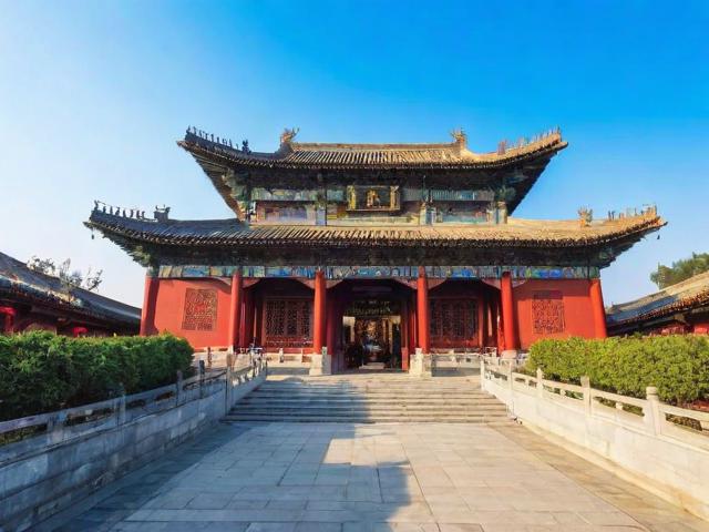 徐州出发,亳州一日游怎么玩?药都古韵与三国遗风全体验!,说明,,疑问句式, 使用怎么玩?直接点明用户搜索意图,吸引点击。,核心信息前置, 将最重要的信息徐州出发、亳州一日游放在开头,符合搜索习惯。,关键词突出, 完整包含徐州、亳州、一日游、药都古韵、三国遗风、全体验等核心关键词,利于SEO。,简洁有力, 标题长度适中,信息明确,没有冗余。,感叹号收尾, 用感叹号增强语气,突出全体验的吸引力和价值感。-图4 徐州出发,亳州一日游怎么玩?药都古韵与三国遗风全体验!,说明,,疑问句式, 使用怎么玩?直接点明用户搜索意图,吸引点击。,核心信息前置, 将最重要的信息徐州出发、亳州一日游放在开头,符合搜索习惯。,关键词突出, 完整包含徐州、亳州、一日游、药都古韵、三国遗风、全体验等核心关键词,利于SEO。,简洁有力, 标题长度适中,信息明确,没有冗余。,感叹号收尾, 用感叹号增强语气,突出全体验的吸引力和价值感。-图4